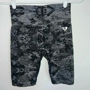 WOMENS BEST BLACK CAMO BIKER SHORTS SMALL
